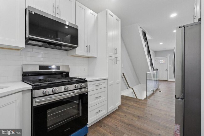 Building Photo - 2034 S Opal St