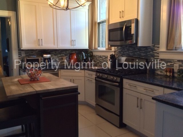 Building Photo - 1411 Saint James Ct