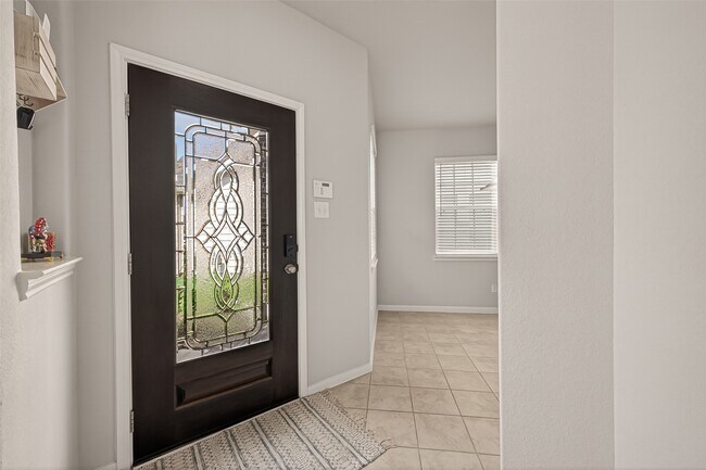 Foto del edificio - 13730 Andover Park Dr