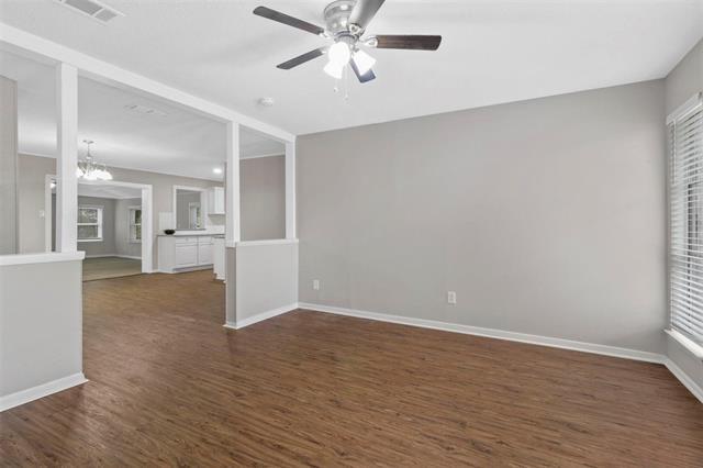 Foto del edificio - 5904 Emerson Dr