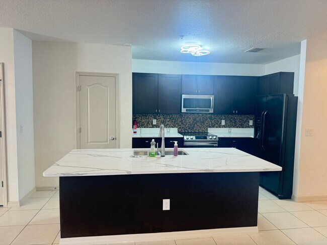 Foto del edificio - Townhome Available - Saint Cloud, FL -  3 ...