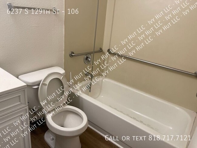 Building Photo - 6237 S 129th St