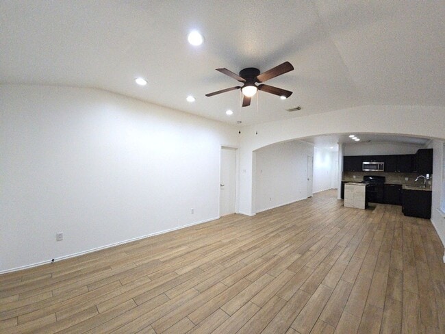 Foto del edificio - 8111 Sanford St