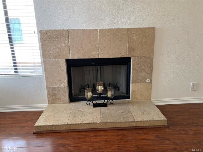 Foto del edificio - 2 br, 1 bath House - 17501 Strathern St