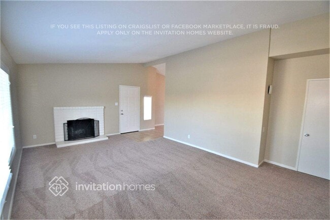 Foto del edificio - 15384 Eleanor Ln