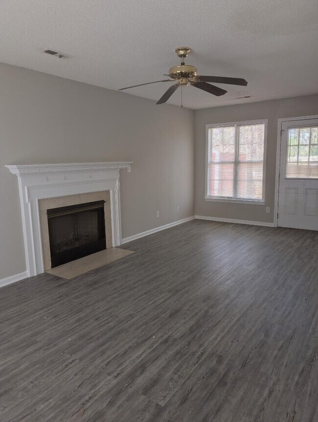 Foto del edificio - 6319 Richfield Ln