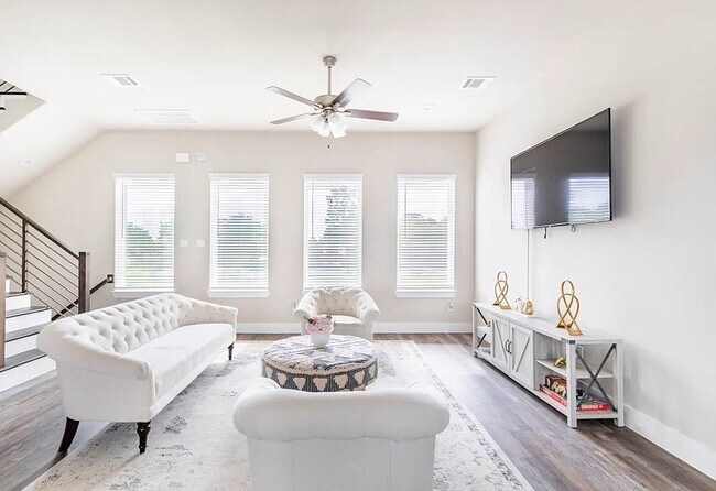 Foto del edificio - 1740 Cove Crescent Ct