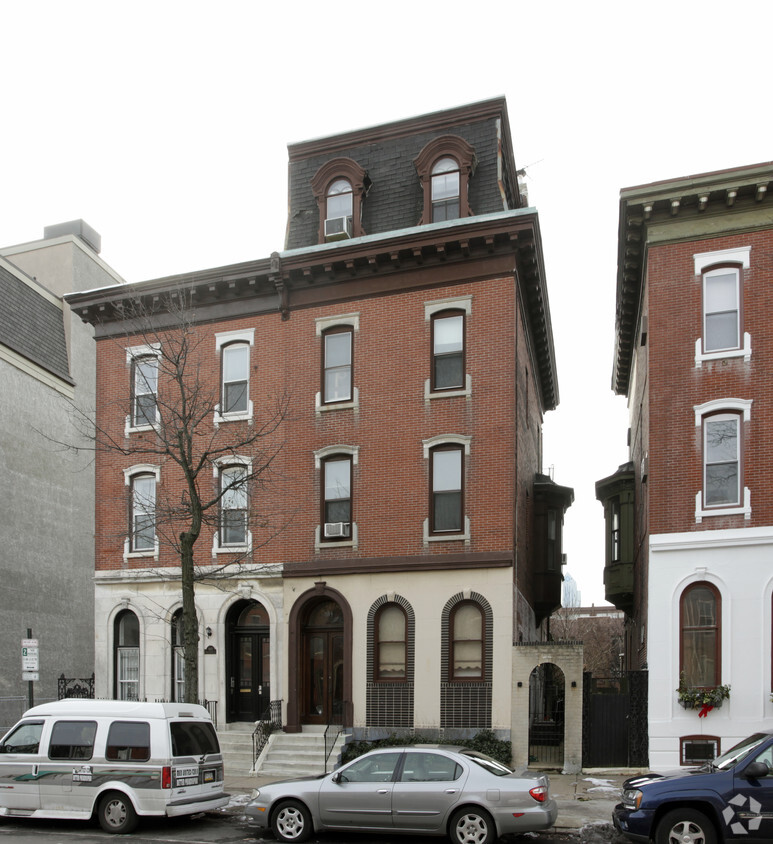 Primary Photo - 1914 Spring Garden St