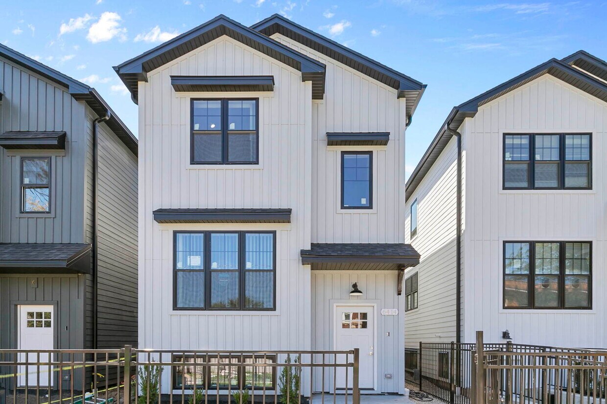 Foto principal - 6414 S Champlain Ave