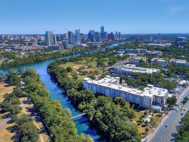 Foto del edificio - 1900 Barton Springs Rd