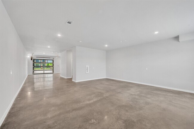 Building Photo - 7300 Magnolia Pkwy