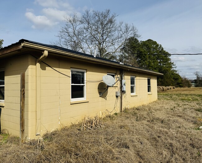 Building Photo - 5780 Fry Gap Rd