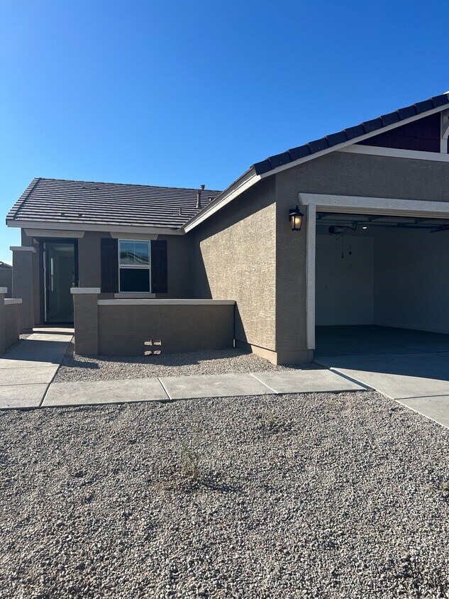 Front of House - 2325 W Chanute Pass