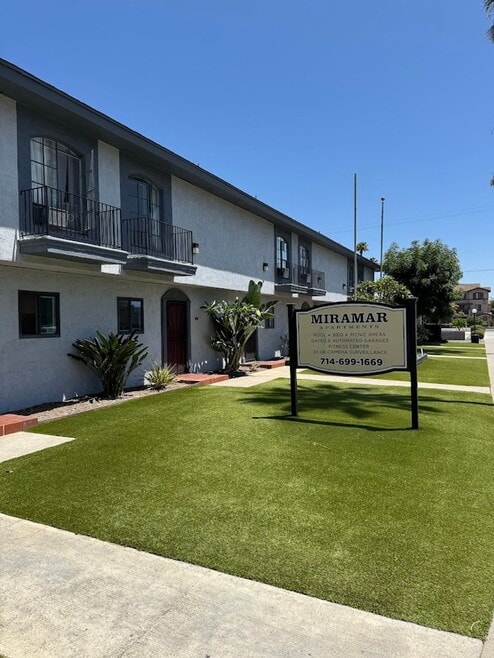Building Photo - Miramar