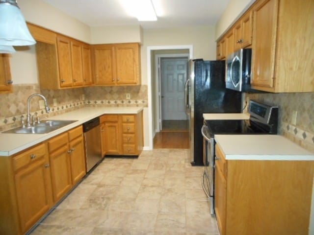 Building Photo - 3109 Southampton Dr