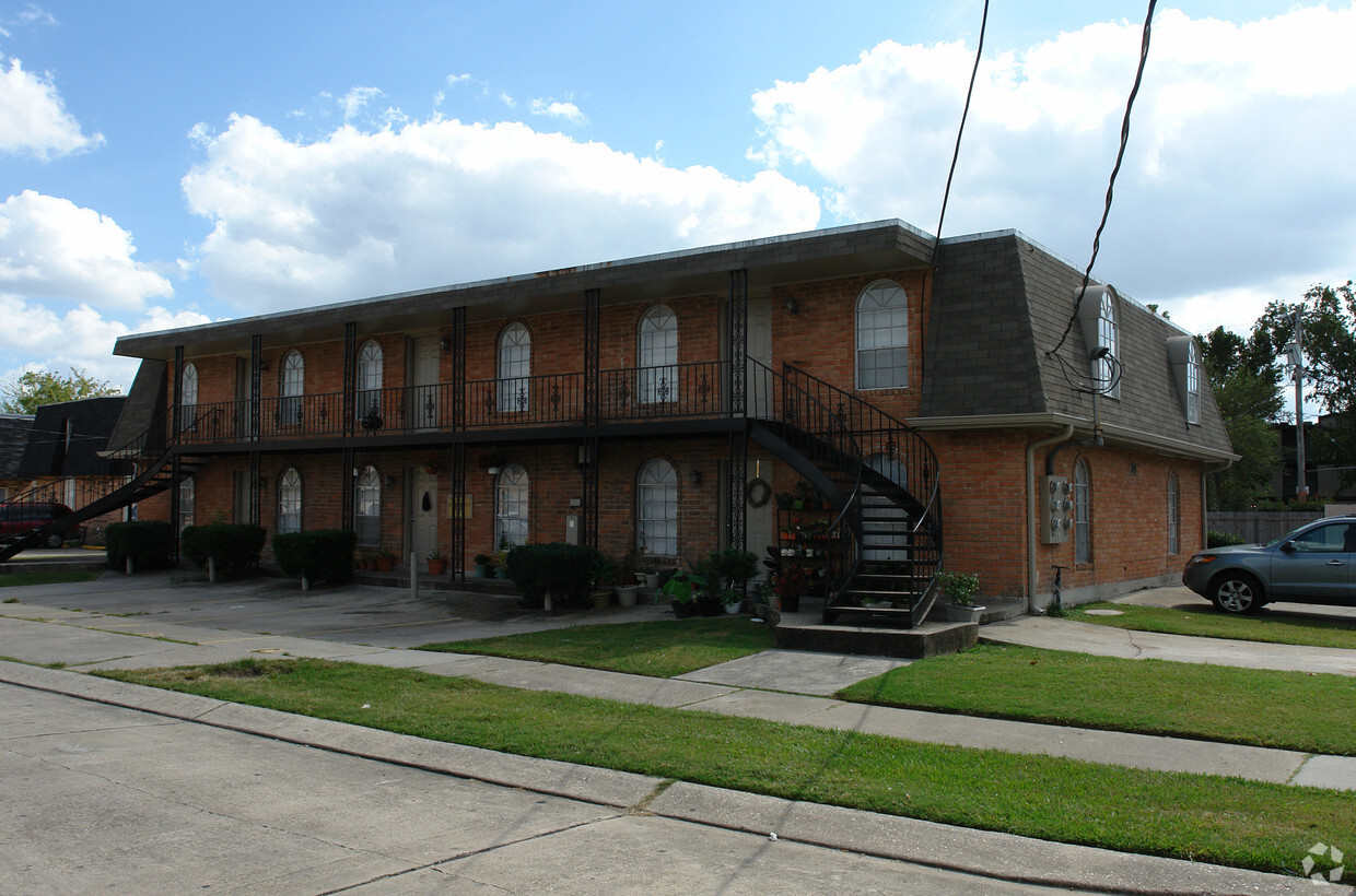 Foto del edificio - 2417 Houma Blvd