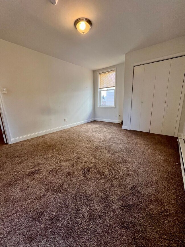 Foto del edificio - Stunning 2-Bedroom Apartment in Frankford!...