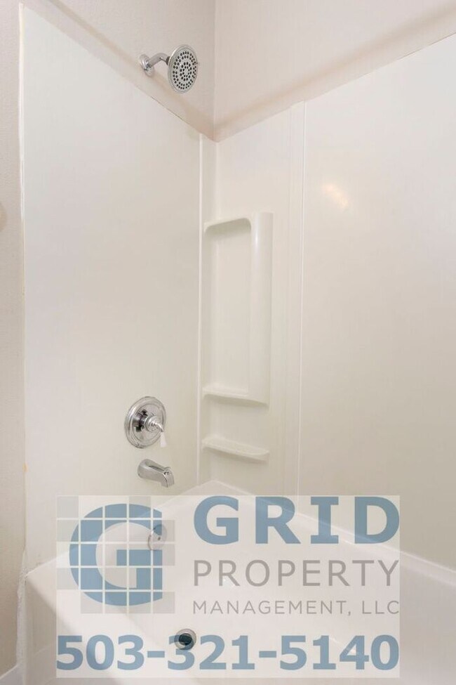 Foto del edificio - Newly Rennovated 3 Bedroom Home - Large Co...