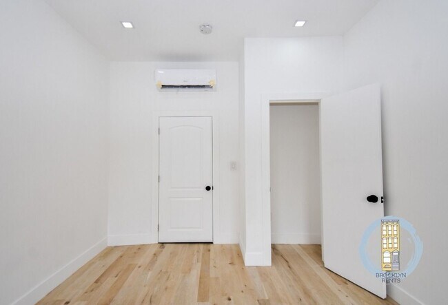 Building Photo - 1511 Cooper Ave