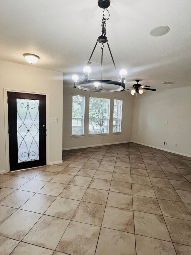 Foto del edificio - 133 E Montfair Blvd