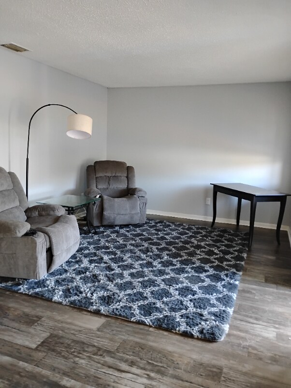 Foto del edificio - 3215 Baird Ave