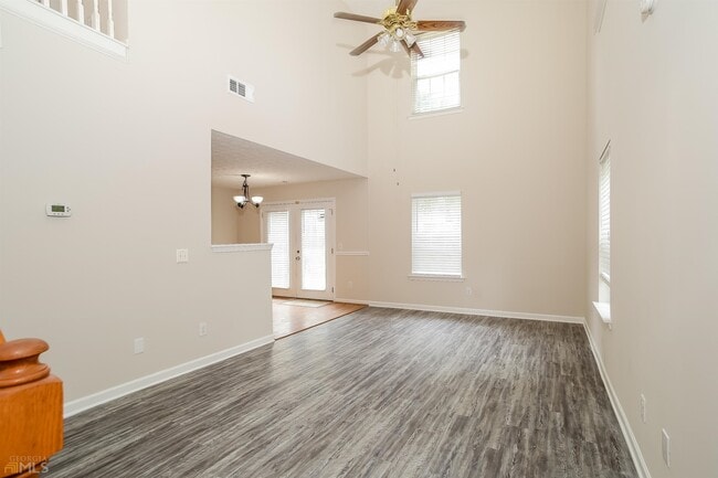 Building Photo - 155 Silver Fox Trail
