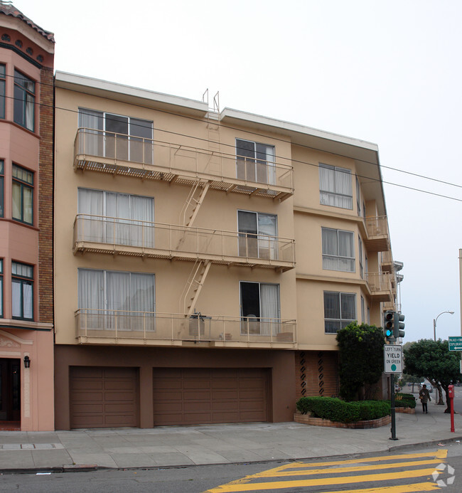 Building Photo - 15 Cervantes Blvd