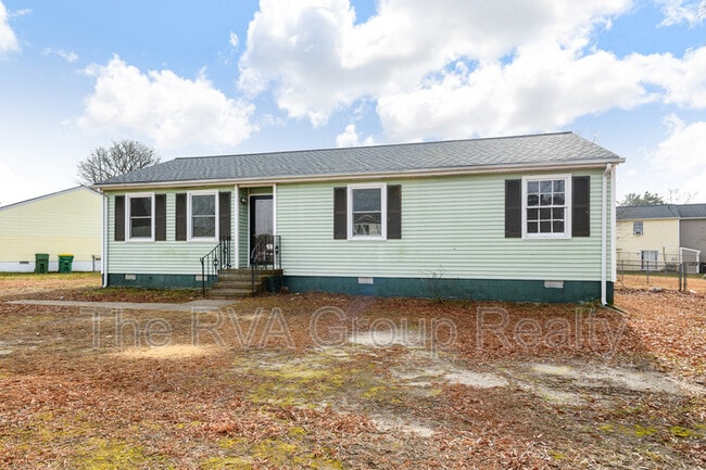 Building Photo - 4008 Gloucester Dr