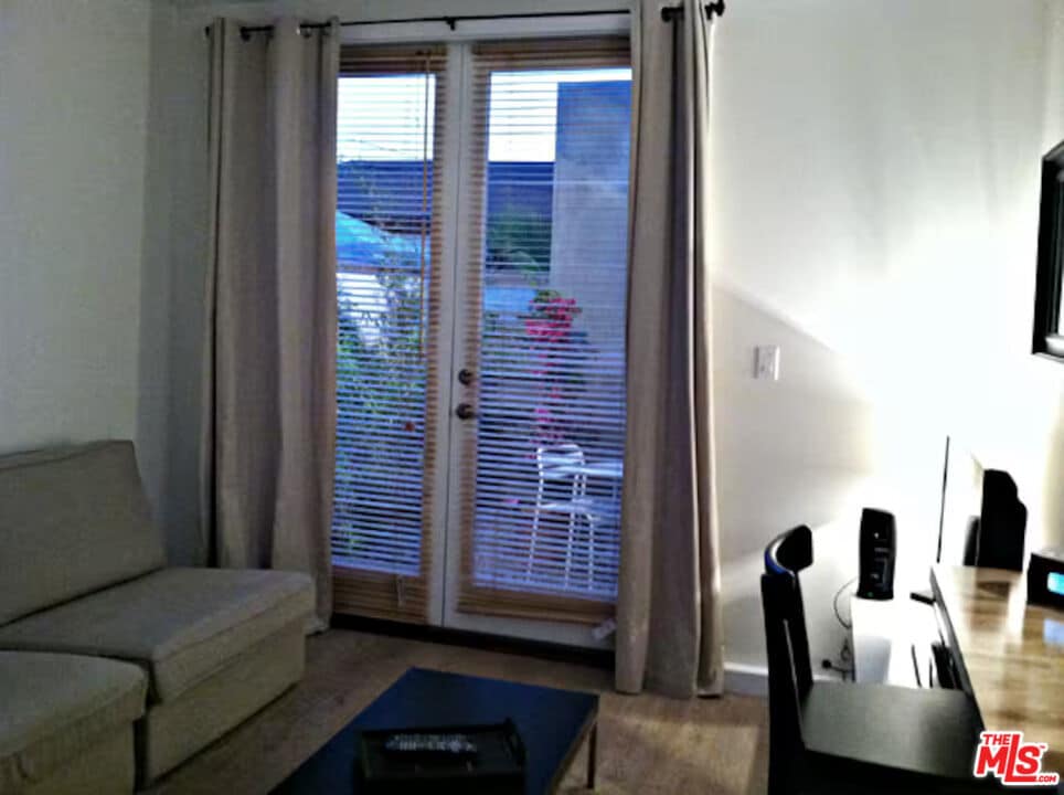 Foto principal - 4125 Huron Ave