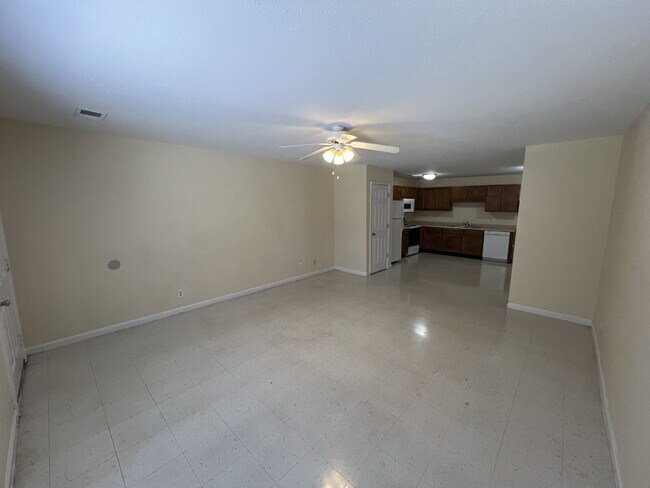 Building Photo - 9063 Pembroke Oak Grove Rd