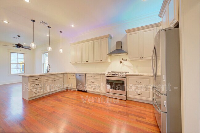 Foto del edificio - 913 N Robertson St