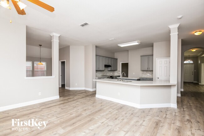 Foto del edificio - 860 Roaring Springs Rd
