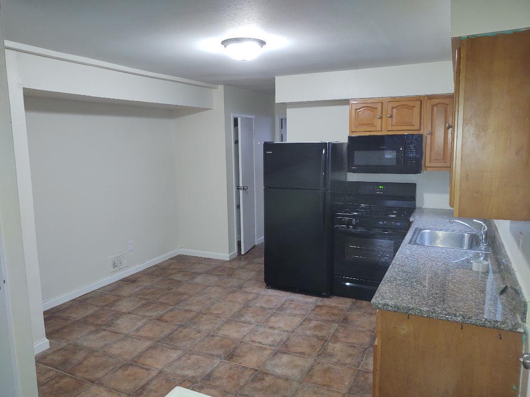 Eat in Kitchen - 117 Rockville Ave