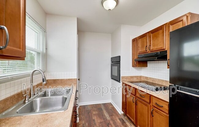 Building Photo - 6681 Chesapeake Dr