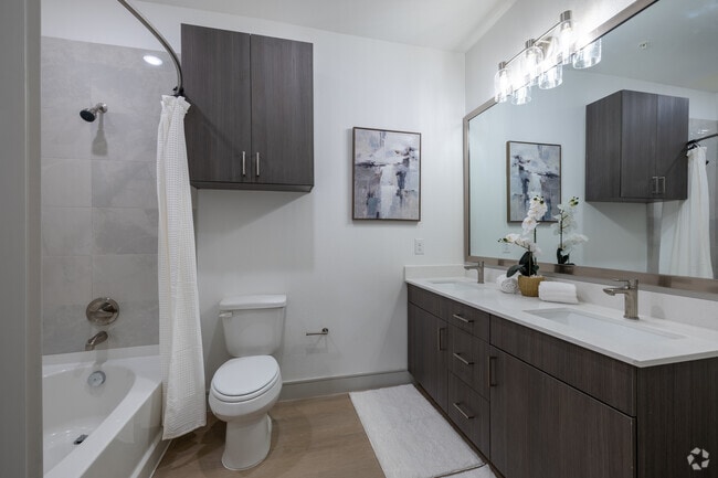 C1 3BR, 2BA - 1,214SF - Primary Bathroom - Dakota at Hillcroft
