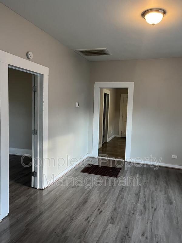 Foto del edificio - 3125 Beech Avenue Southwest - 1