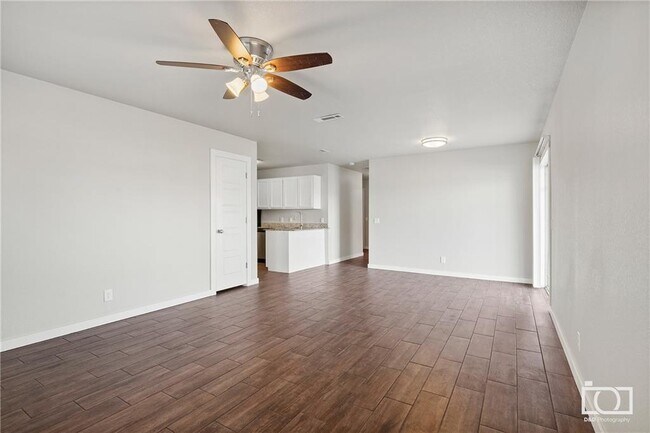 Foto del edificio - 1481 Fairlane St