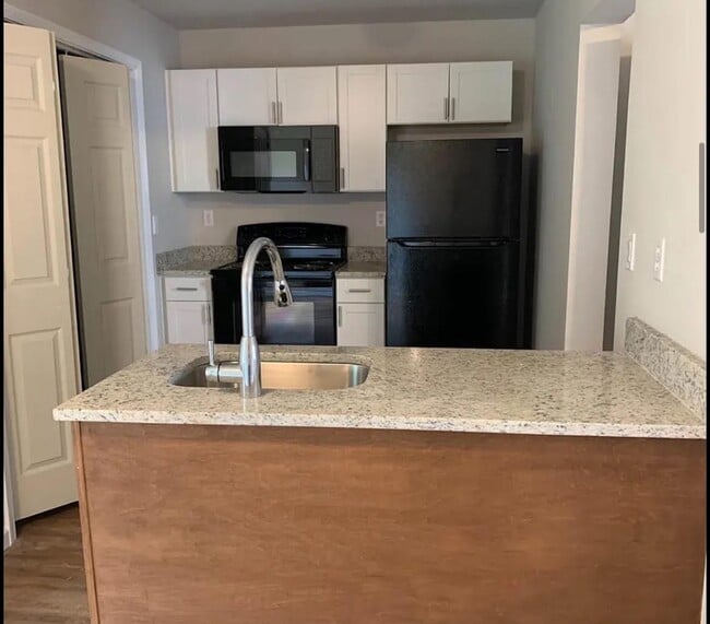 Building Photo - 83 Crabapple Rdg