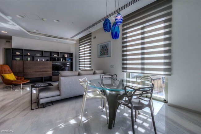 Foto del edificio - 2425 S Norfolk St