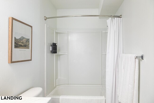 Foto del edificio - 5657 W Barn Rd