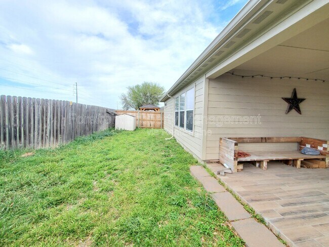 Foto del edificio - 555 Planters Pass