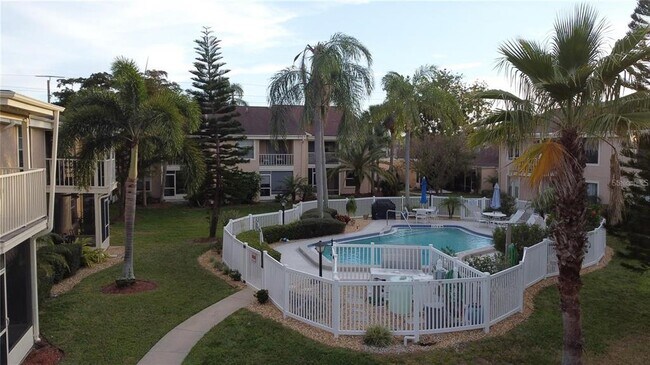 Foto del edificio - 6306 7th Ave W
