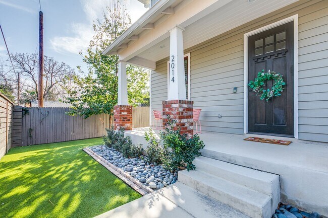 Building Photo - FURNISHED 3-BEDROOM HOME IN TOBIN HILL