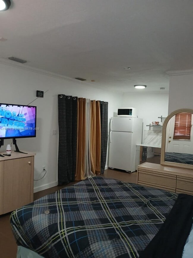 Foto del edificio - 107 SW 154th St