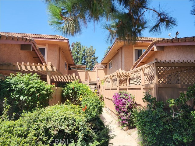 Primary Photo - 31477 Los Rios St
