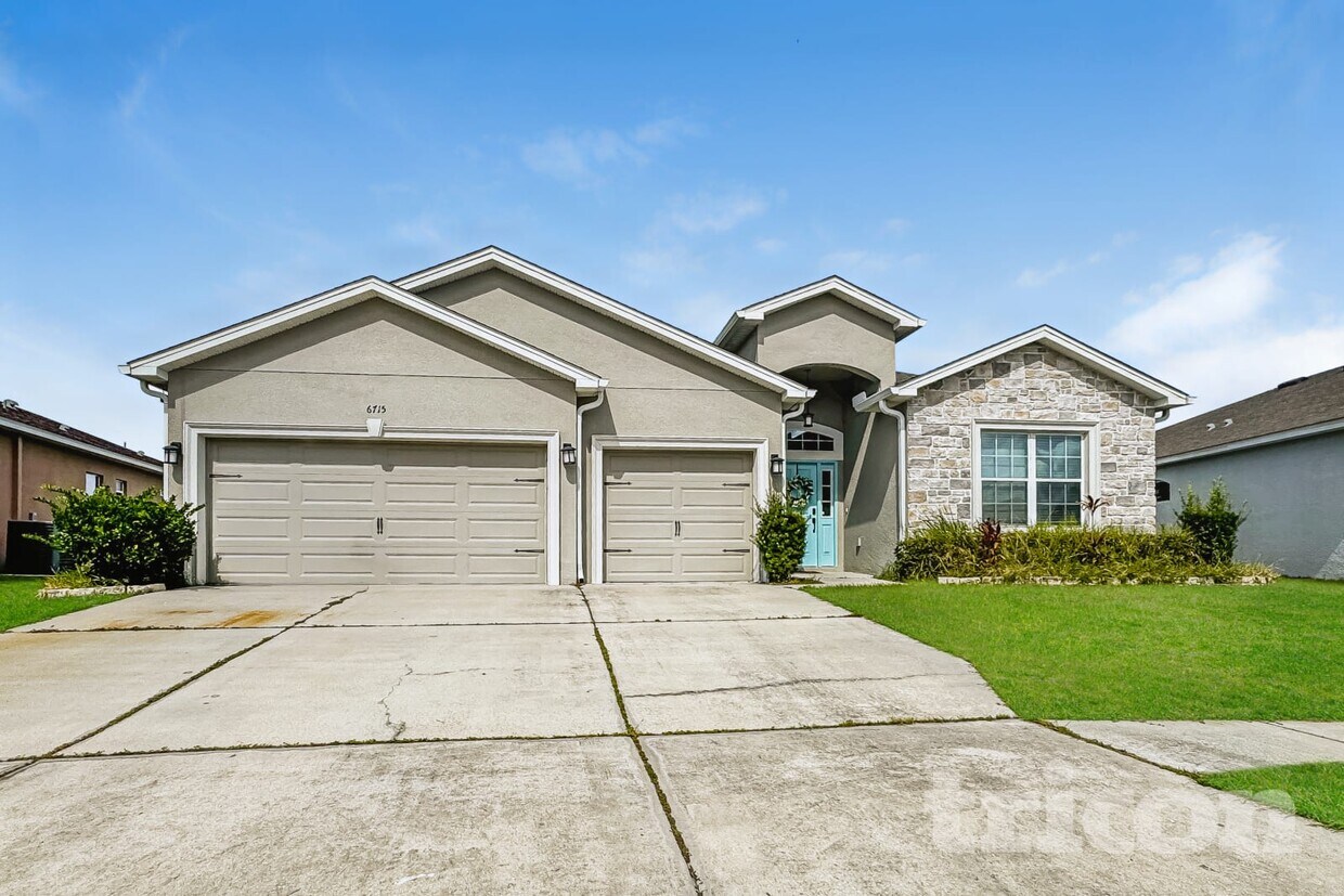 Foto principal - 6715 Castle Green Pl