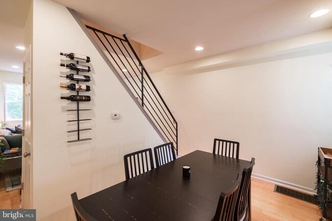 Building Photo - 752 N Uber St