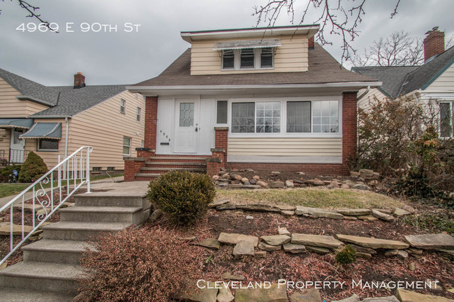 Building Photo - Beautifully Renovated Garfield Hts Home