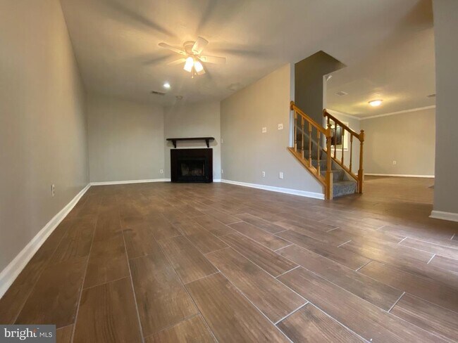 Building Photo - 12625 Kempston Ln