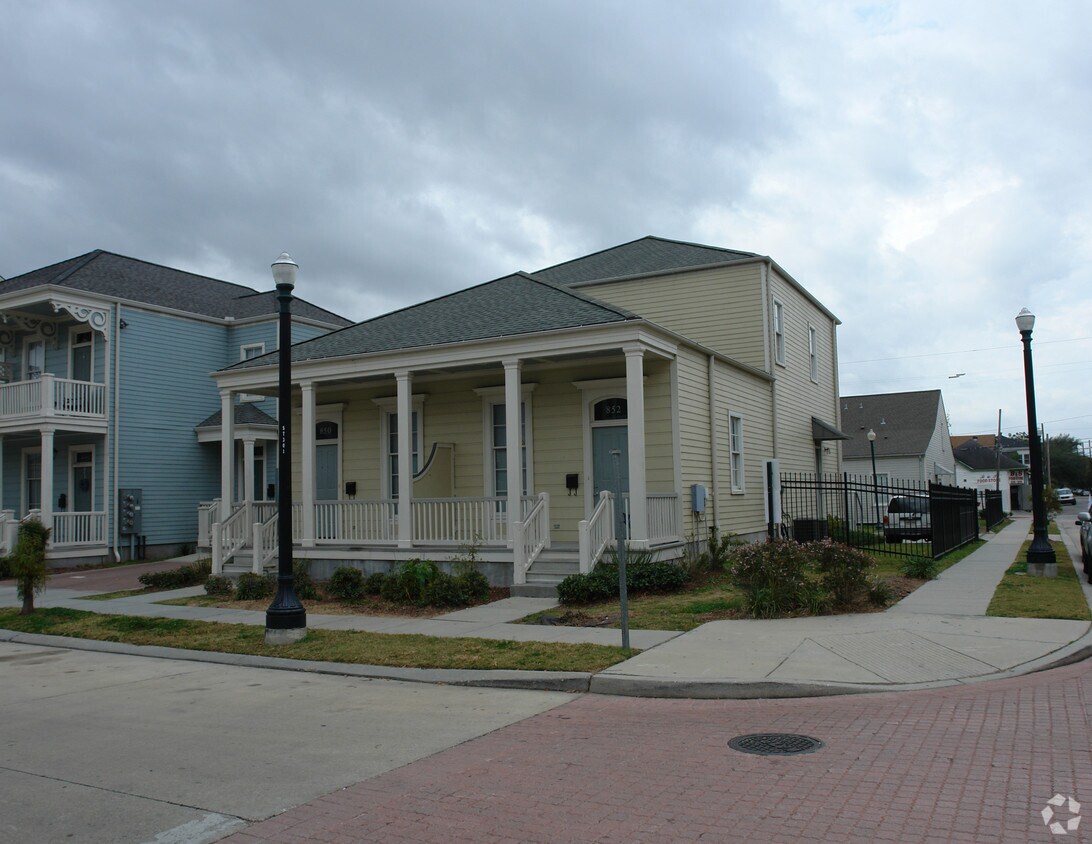 Foto principal - 850 Adele Dr